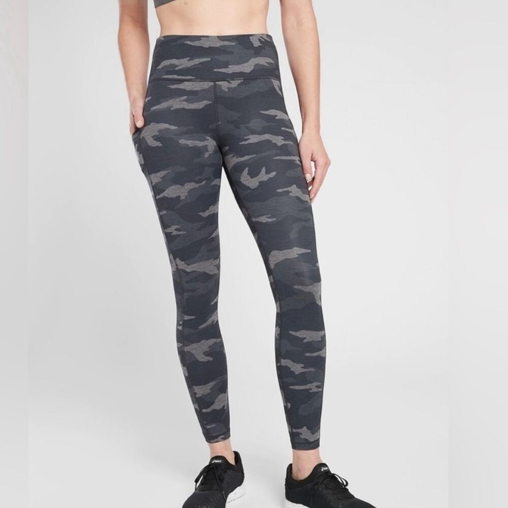 ATHLETA Heathered Gray Ultimate Camo 7/8 Tight Active Workout Leggings Size XXS